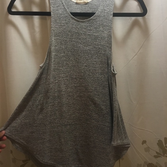 ARITZIA TANK TOP - Picture 1 of 5